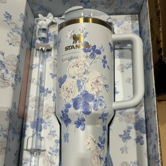 The Stanley x LoveShackFancy Quencher | 40 OZ Everblooming Rosettes - Picture 1 of 8